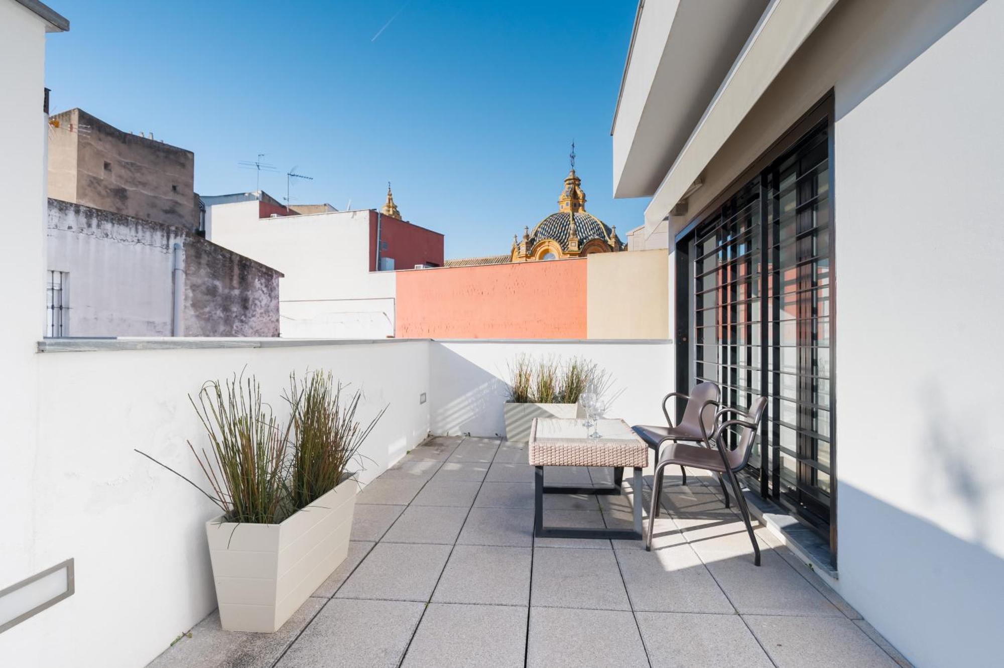 Apartment Attic With Terrace- 1bd 1bth- Corral Del Rey