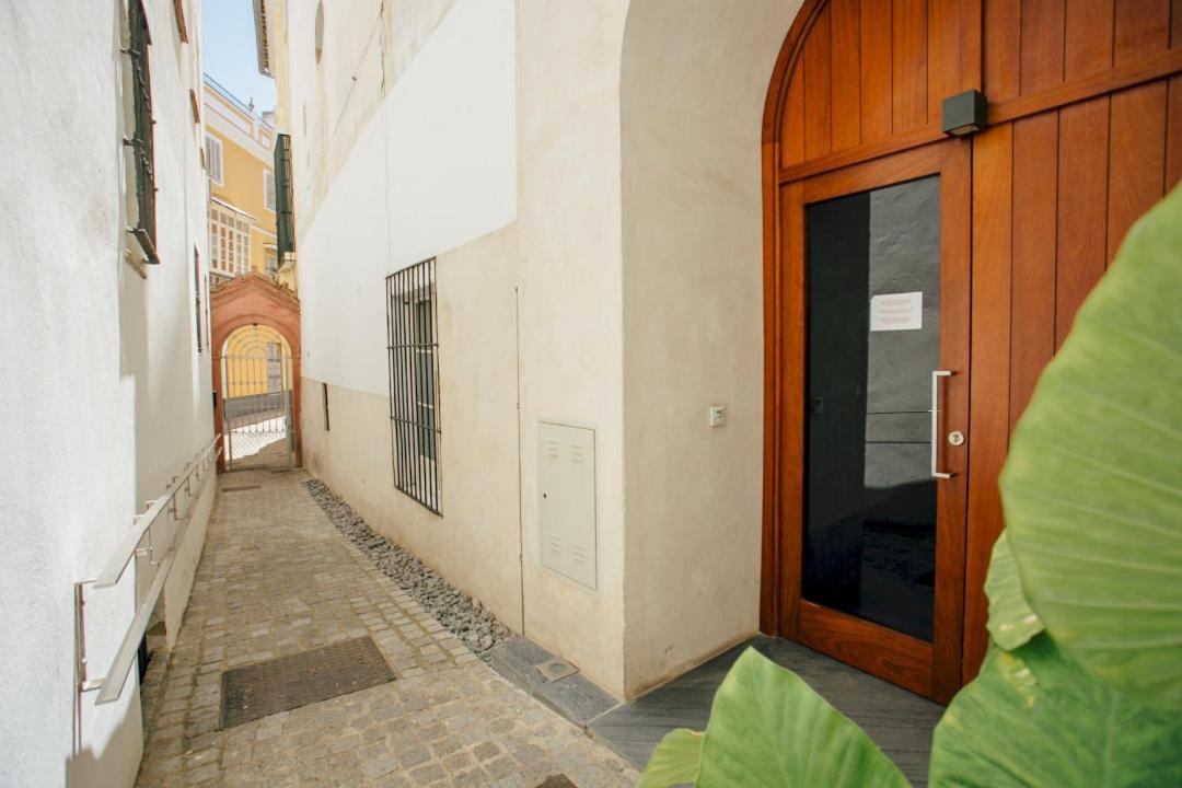 Attic With Terrace- 1bd 1bth- Corral Del Rey Appartement *