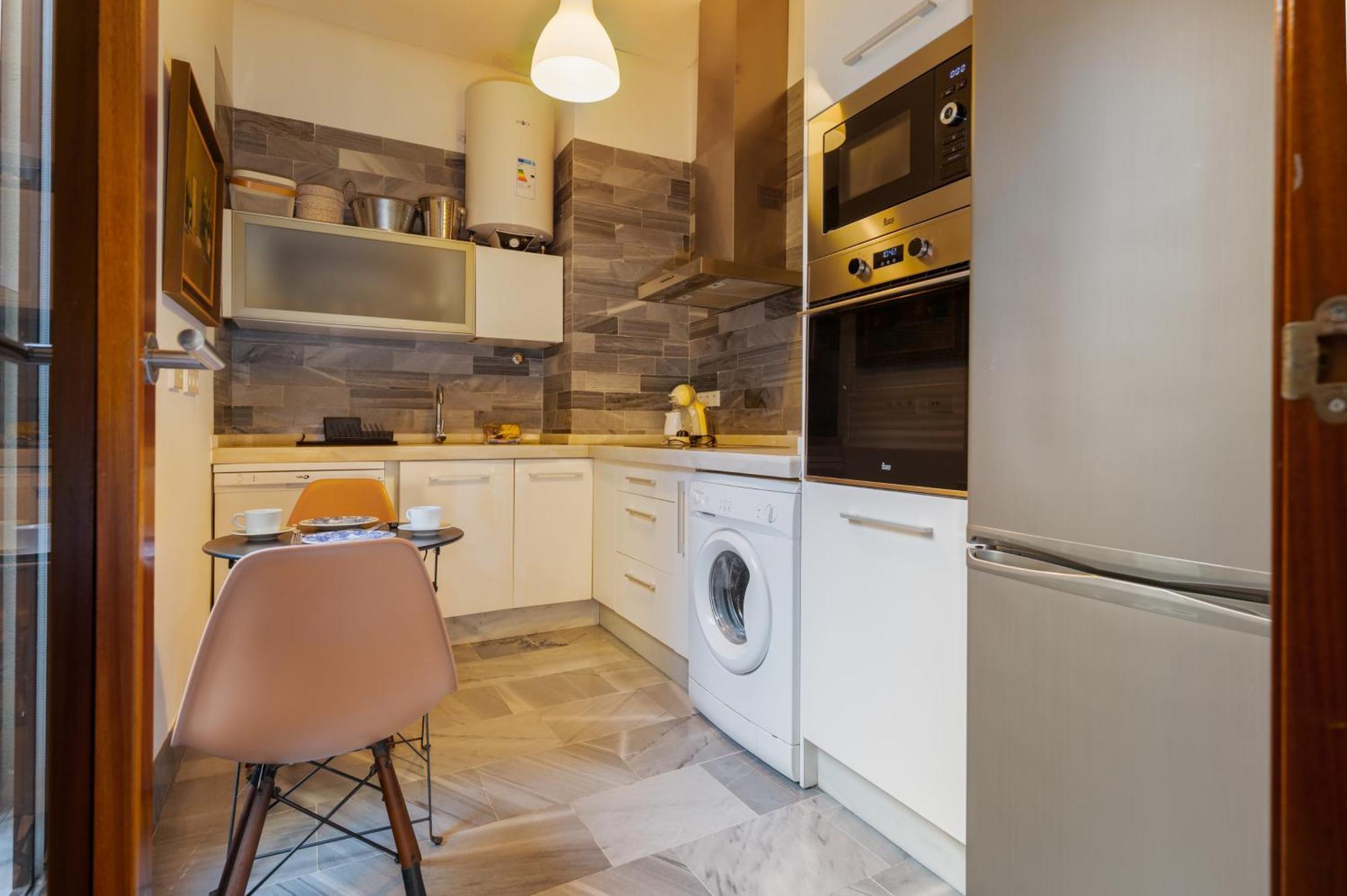 Appartement Attic With Terrace- 1bd 1bth- Corral Del Rey *