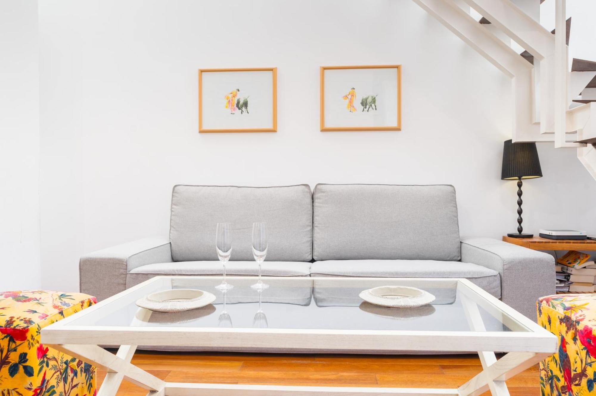 Attic With Terrace- 1bd 1bth- Corral Del Rey Séville