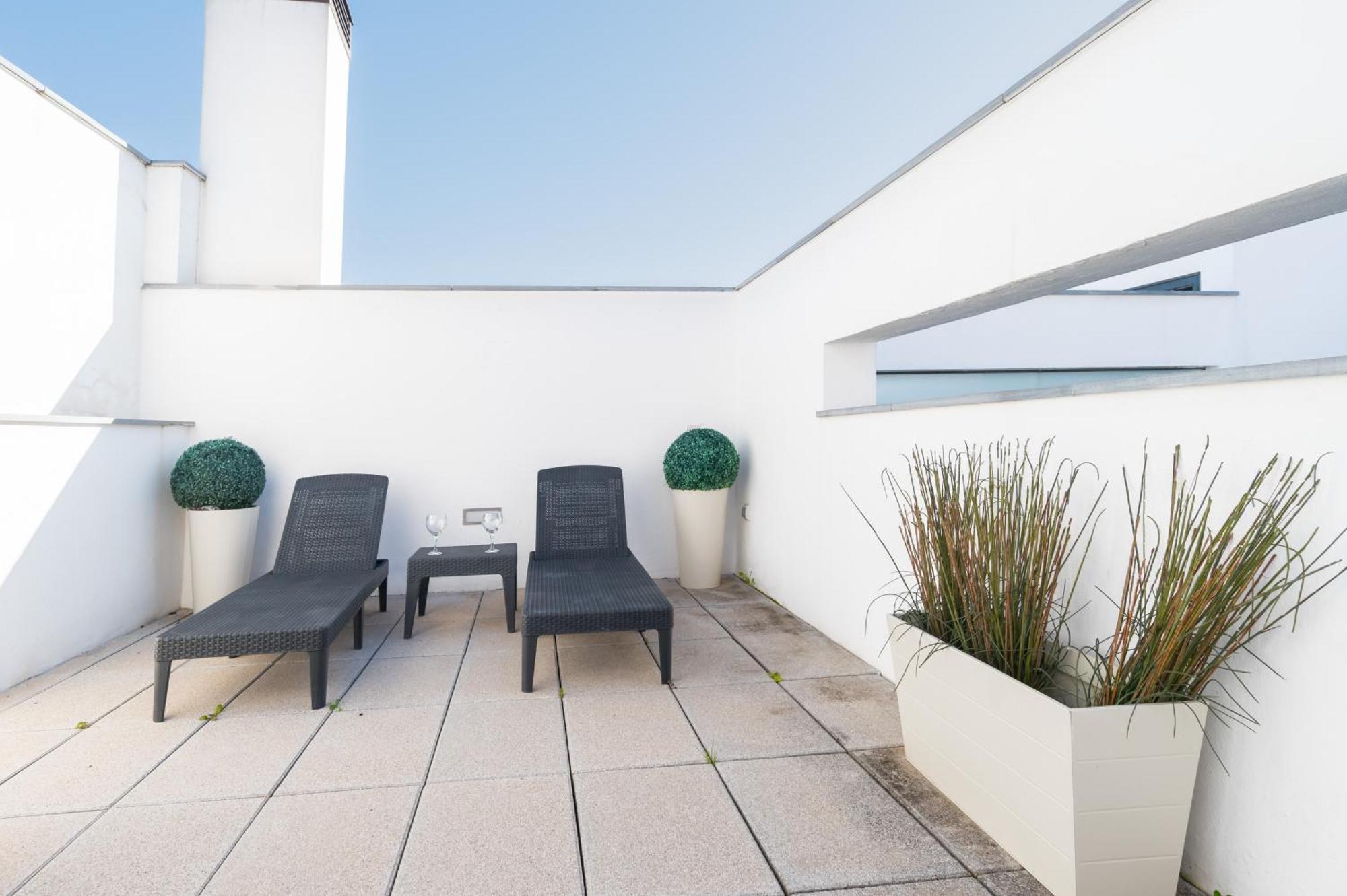 Attic With Terrace- 1bd 1bth- Corral Del Rey * Séville